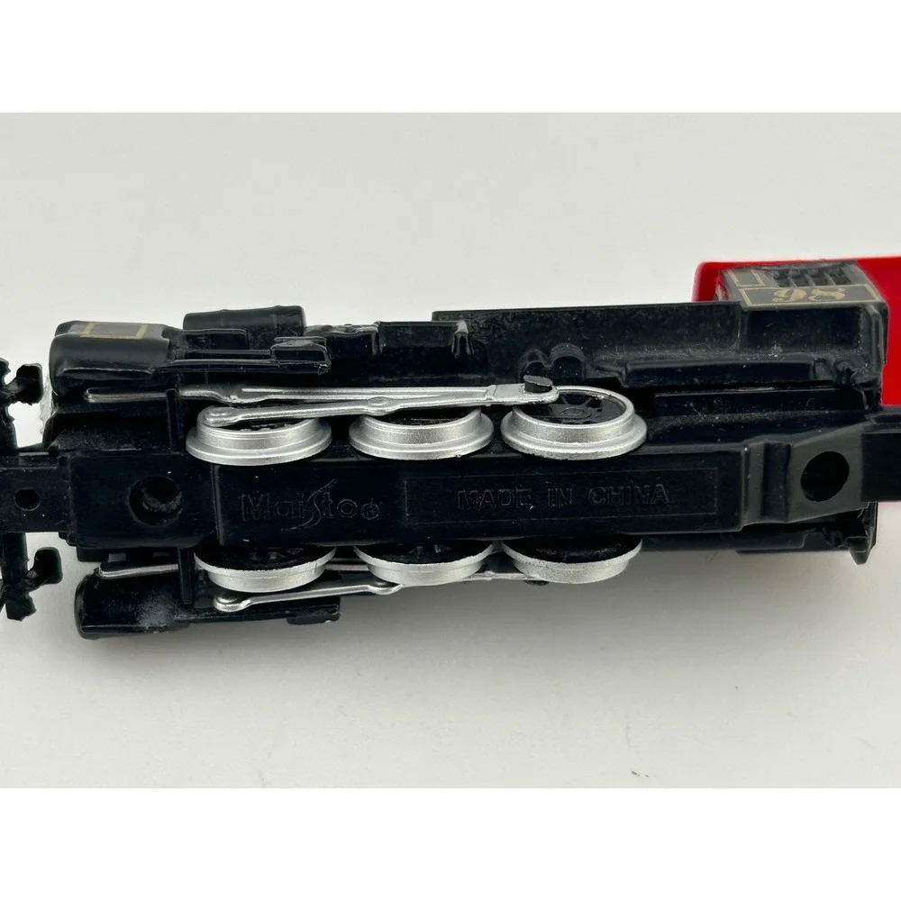 Maisto Model Train Engine‎ Black Red 98